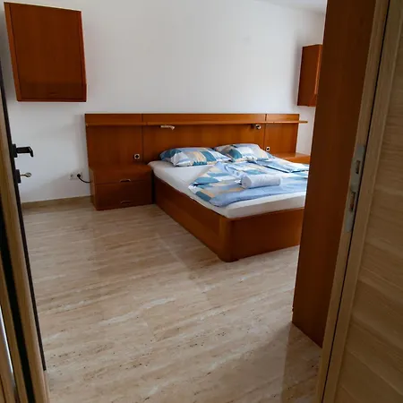 Villa Raj Petrovic *