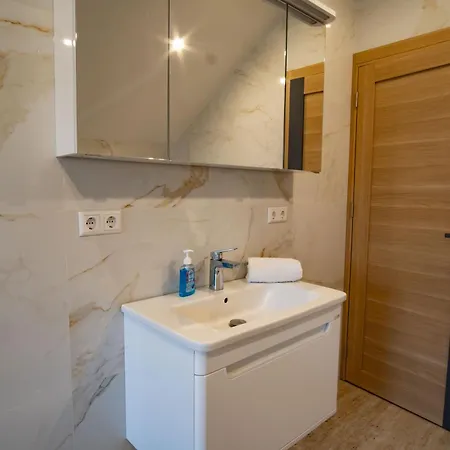 Raj Petrovic Villa Ni