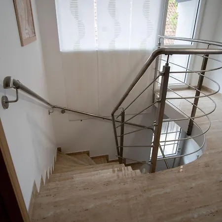 Villa Raj Petrovic Ni