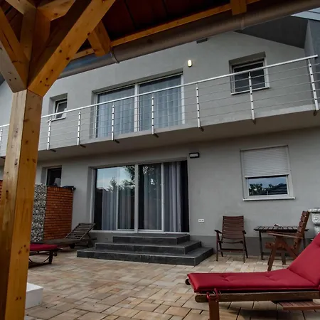 Villa Raj Petrovic *